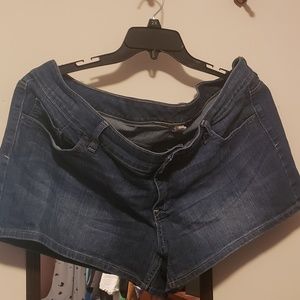 Barely worn blue Jean shorts